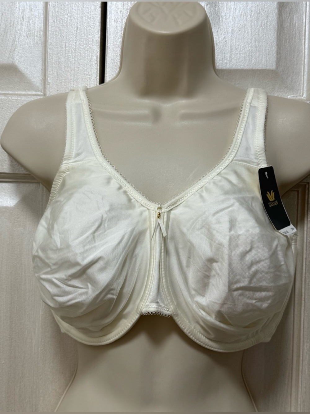 Wacoal 38H Ivory Basic Beauty Underwire Bra
